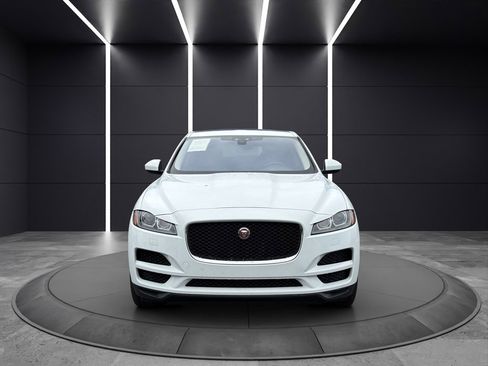 Used 2020 Jaguar F-PACE Prestige AWD/4WD image 2