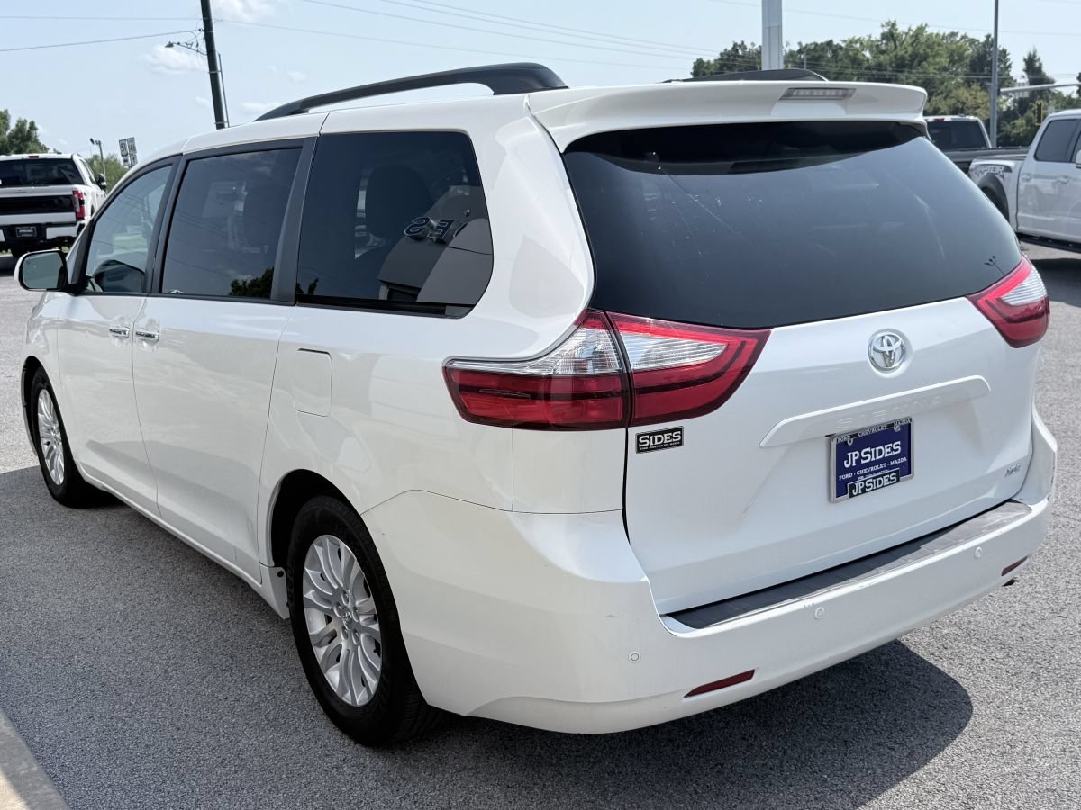 Used 2015 Toyota Sienna XLE w/ XLE Navigation Package FWD image 6