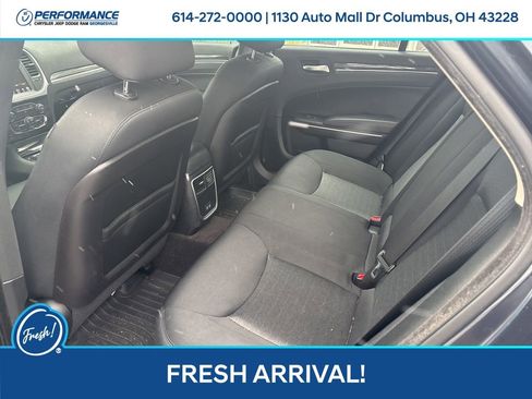 Used 2018 Chrysler 300 Touring w/ Sport Appearance Package image 13