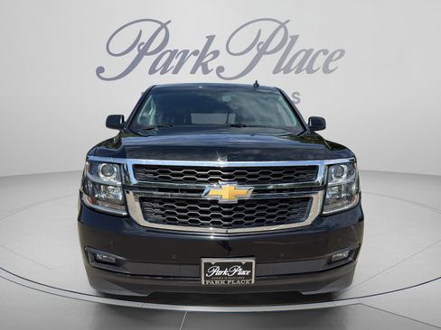 Used 2018 Chevrolet Tahoe LT w/ Luxury Package RWD image 8