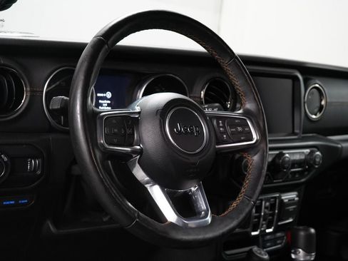 Used 2023 Jeep Wrangler Unlimited Sahara AWD/4WD image 13