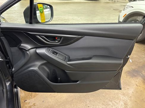 Used 2019 Subaru Crosstrek 2.0i Premium w/ Eyesight System image 20