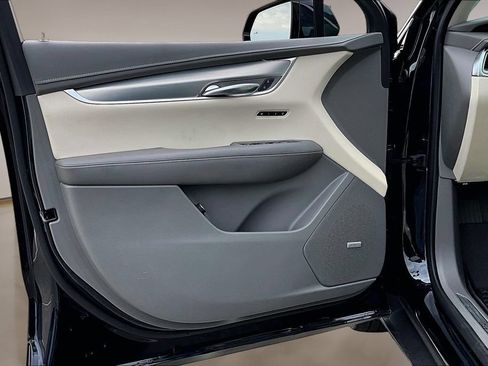 Used 2022 Cadillac XT5 Premium Luxury FWD image 18