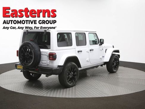 Used 2025 Jeep Wrangler Unlimited Sahara w/ Safety Group AWD/4WD image 42