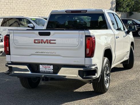 Used 2025 GMC Sierra 1500 SLT image 4