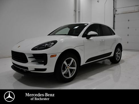 Used 2021 Porsche Macan AWD/4WD image 1
