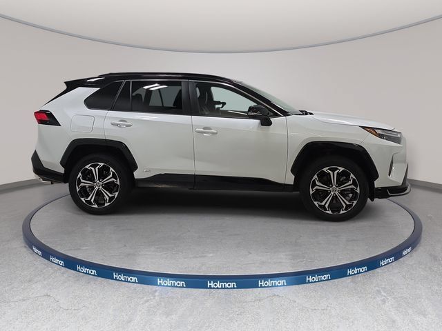 Certified 2025 Toyota RAV4 XSE w/ Weather Package AWD/4WD image 4