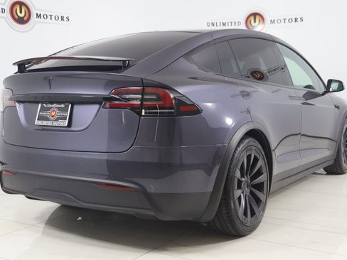 Used 2022 Tesla Model X image 3