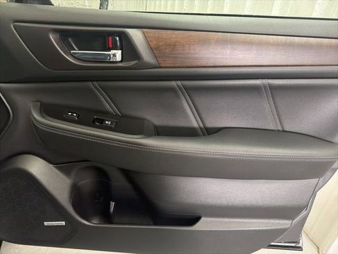 Used 2019 Subaru Outback 3.6R Limited AWD/4WD image 21