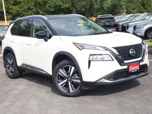 Used 2023 Nissan Rogue SL w/ SL Premium Package AWD/4WD image 2
