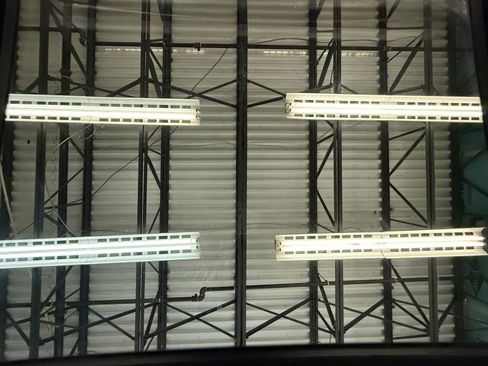 Used 2016 Mercedes-Benz S 550 4MATIC Sedan image 40