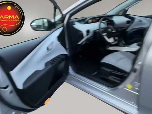 Used 2017 Toyota Prius Prime Advanced FWD image 65