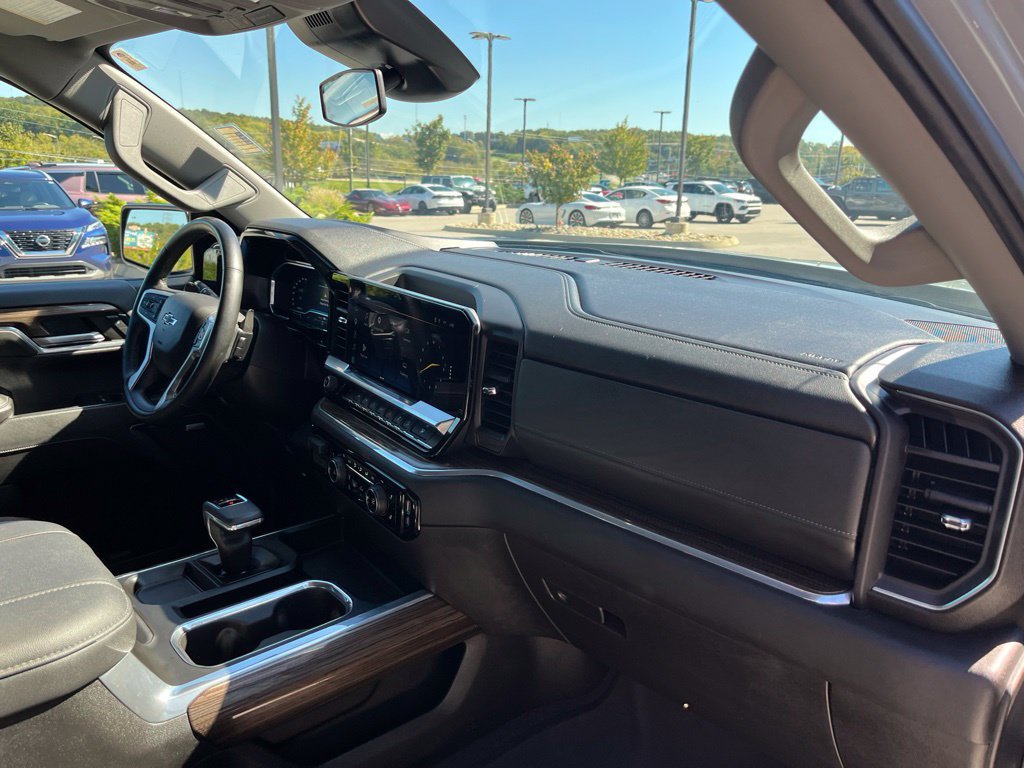 Used 2024 Chevrolet Silverado 1500 RST AWD/4WD image 27