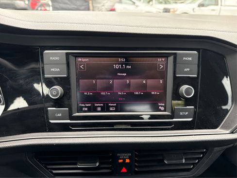Used 2019 Volkswagen Jetta GLI FWD image 13