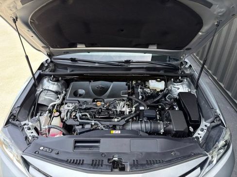 Used 2020 Toyota Camry LE w/ Fleet Convenience Package FWD image 28