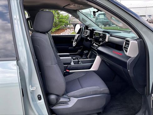 Used 2022 Toyota Tundra SR5 w/ TRD Off-Road Package image 9