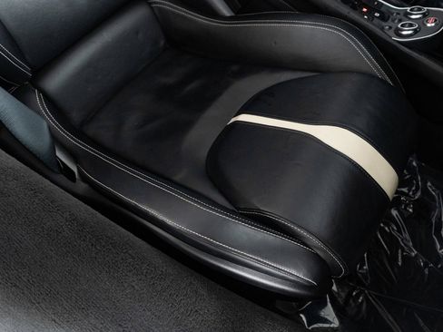 Used 2019 McLaren 570S Spider image 36