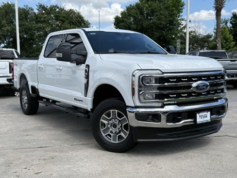 Used 2024 Ford F250 Lariat AWD/4WD image 2