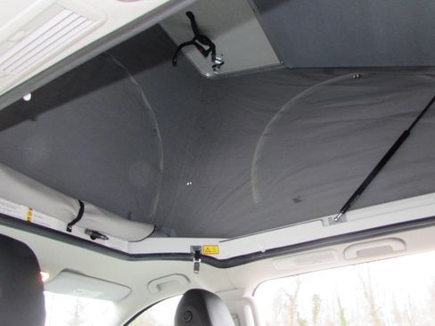 Used 2018 Mercedes-Benz Metris Passenger image 36