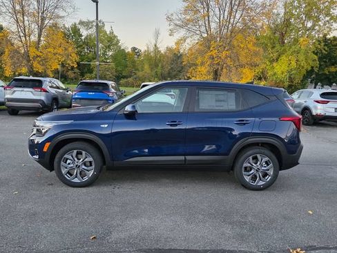 New 2026 Kia Seltos LX AWD/4WD image 4