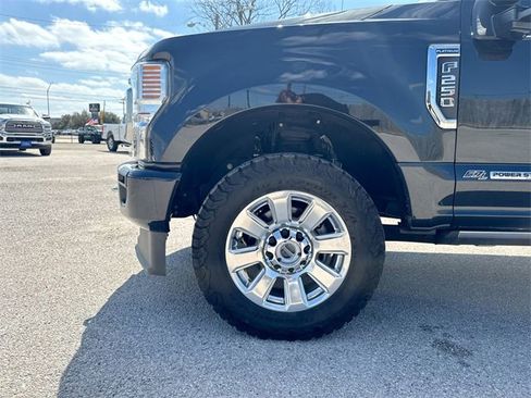 Certified 2021 Ford F250 Platinum image 23