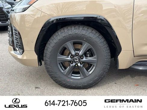 New 2026 Lexus LX 700h Overtrail image 12