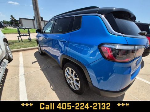 Used 2025 Jeep Compass Limited AWD/4WD image 5