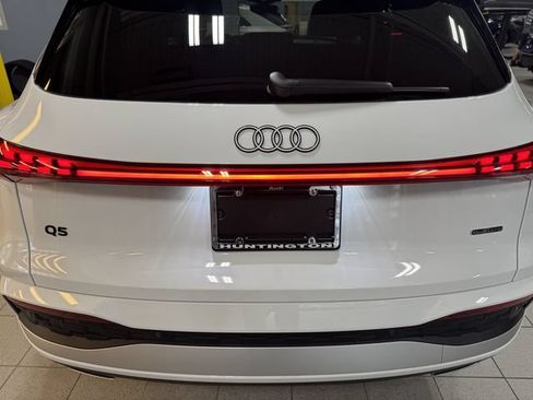 Used 2025 Audi Q5 Premium w/ Convenience Package AWD/4WD image 37