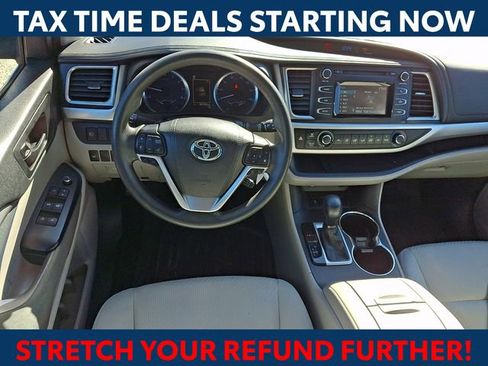Used 2019 Toyota Highlander LE image 11