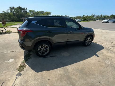 Used 2024 Kia Seltos S AWD/4WD image 8