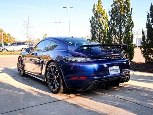 Used 2020 Porsche 718 Cayman GT4 image 8