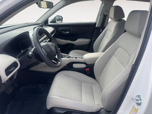Used 2024 Honda HR-V LX image 9