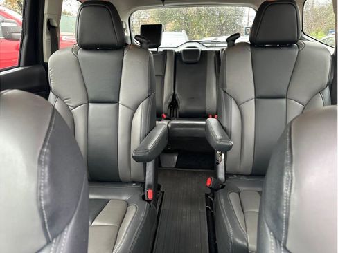 Used 2022 Subaru Ascent Onyx Edition image 23