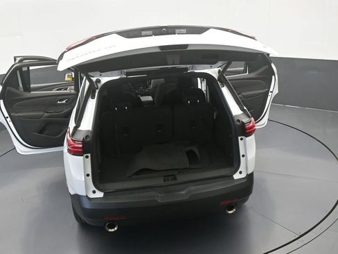 Used 2023 Chevrolet Traverse LT image 66