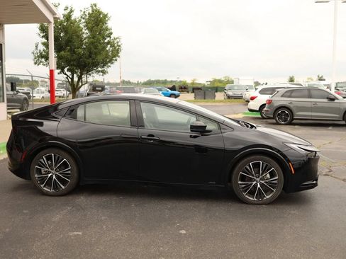 Used 2024 Toyota Prius Limited w/ Limited Premium Package AWD/4WD image 4