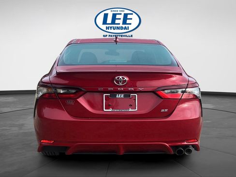 Used 2023 Toyota Camry SE image 5