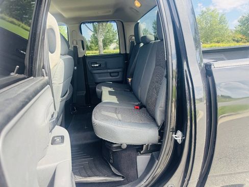 Used 2017 RAM 1500 Big Horn RWD image 12
