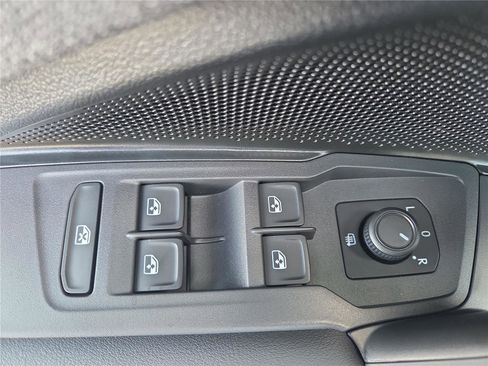 New 2026 Volkswagen Tiguan S image 14