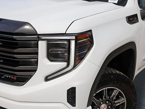Used 2025 GMC Sierra 1500 AT4 image 3