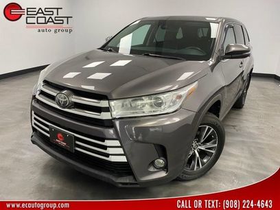 Used 2017 Toyota Highlander Plus w/ Carpet Mat Package