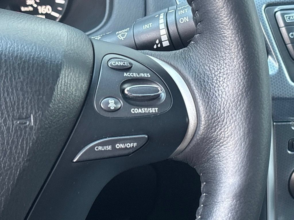 Used 2019 Nissan Pathfinder SL AWD/4WD image 25