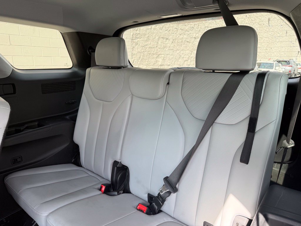 Used 2025 Hyundai Palisade SEL AWD/4WD image 32