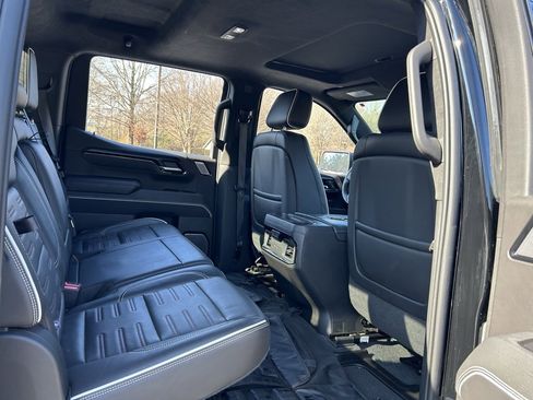 Used 2022 GMC Sierra 1500 AT4X image 51