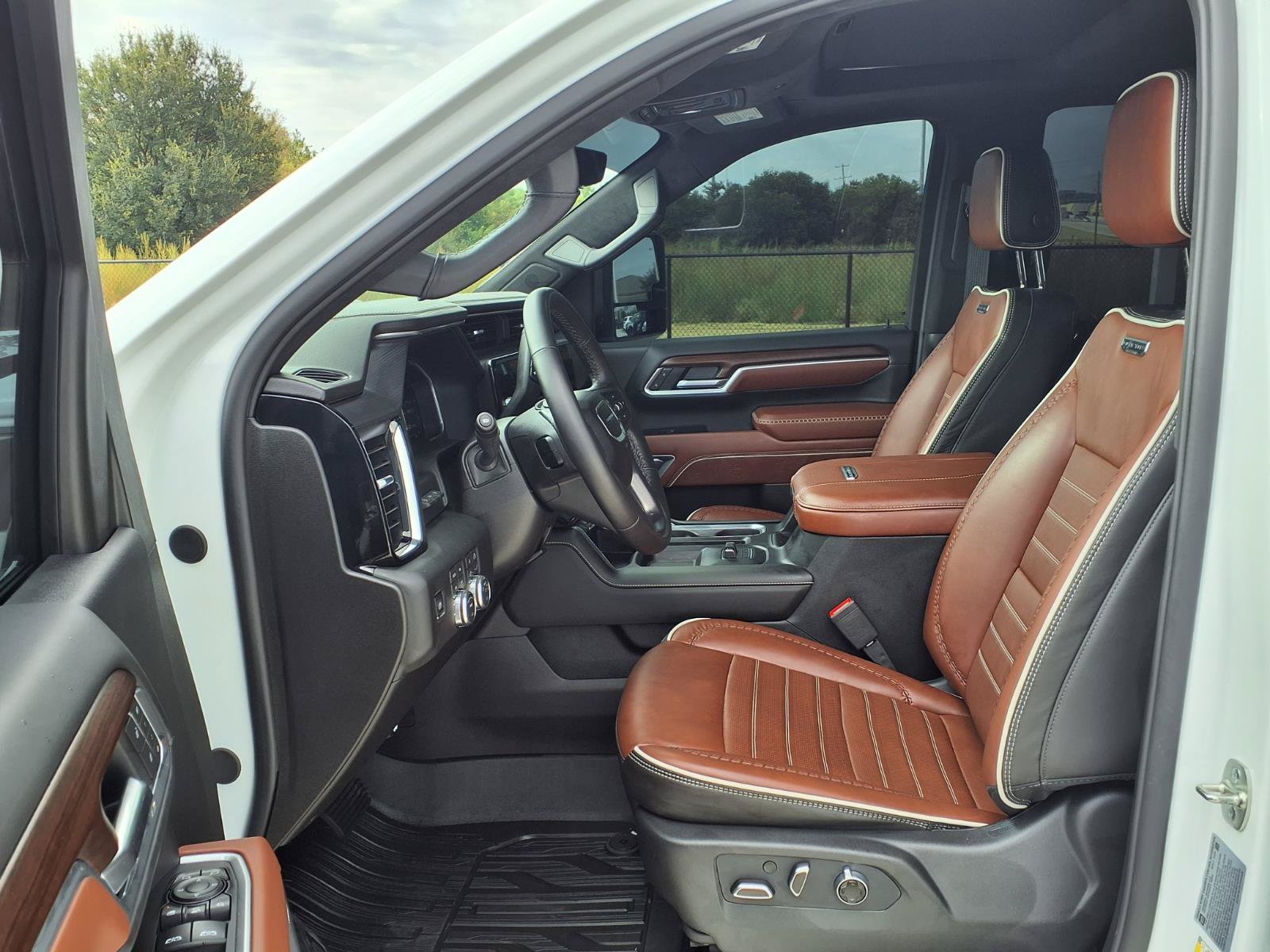 Used 2026 GMC Sierra 2500 Denali Ultimate AWD/4WD image 25