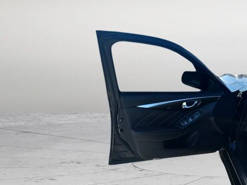 Used 2019 INFINITI Q50 Luxe RWD image 9
