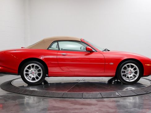 Used 2000 Jaguar XK8 Convertible RWD image 14