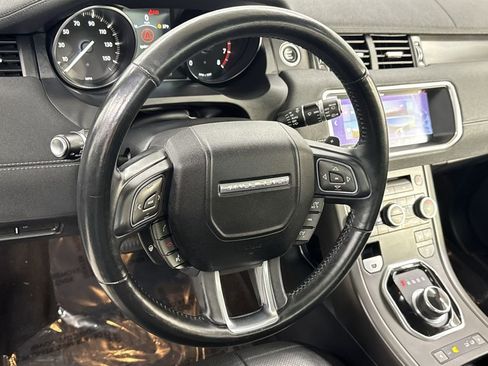Used 2018 Land Rover Range Rover Evoque SE image 20