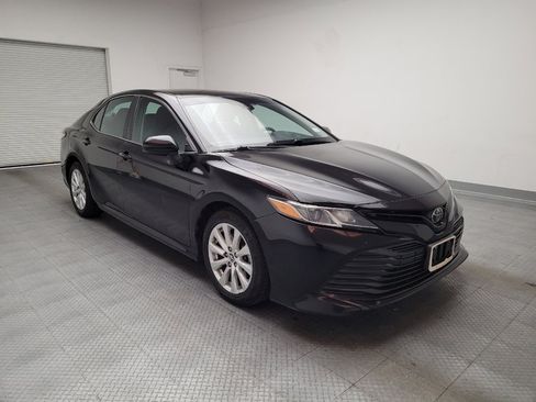 Used 2018 Toyota Camry LE image 13
