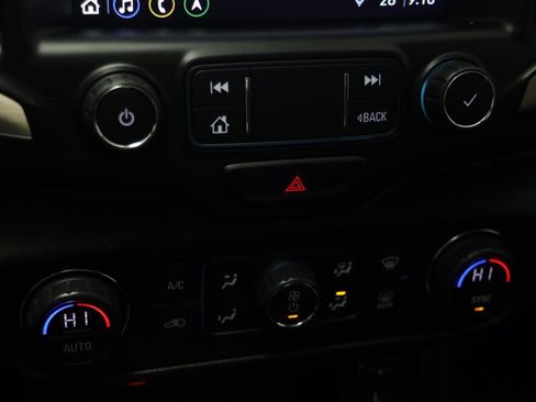 Used 2019 GMC Terrain Denali w/ Advanced Safety Package image 12