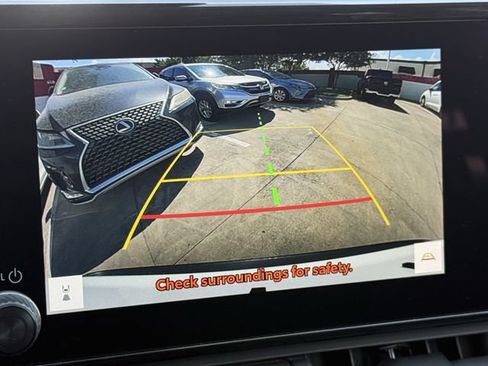 Used 2025 Toyota RAV4 XLE FWD image 18